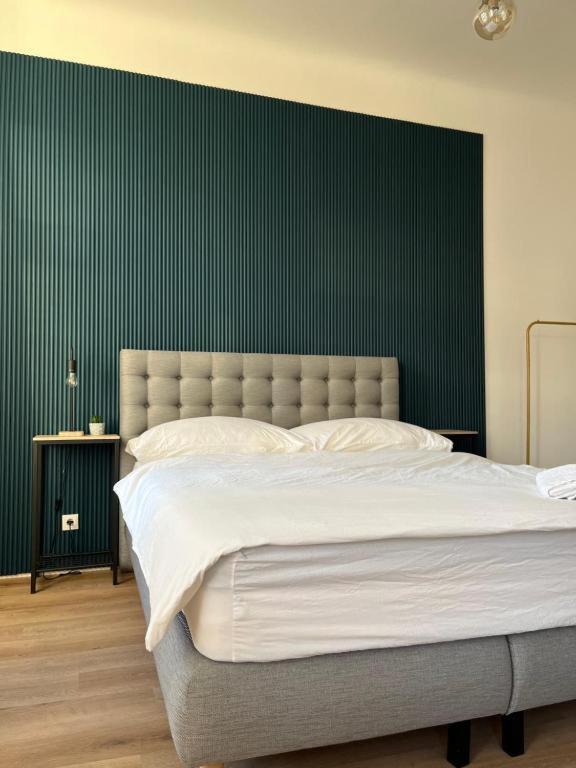 Schoenbrunn Kingsiz Bed Appartamento Vienna